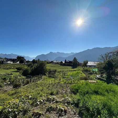 Alpine & Compagny -next To Crans Montana - Swiss Alps 木屋 *